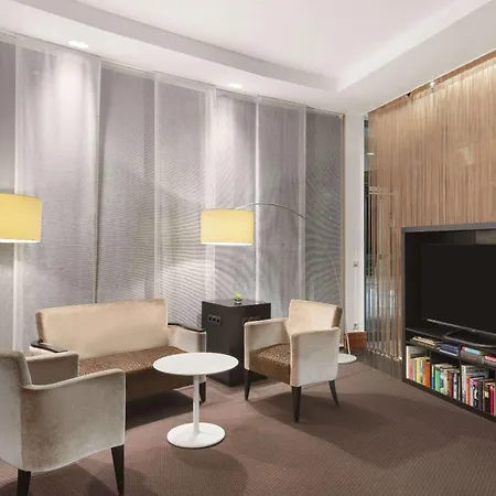 Ramada By Wyndham Graz Otel