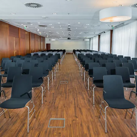 Hotel Ramada By Wyndham Graz 4*