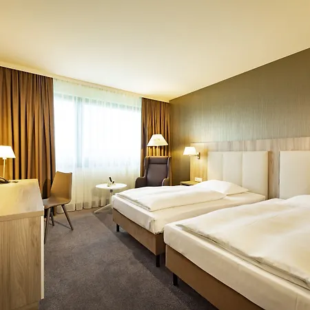 Ramada By Wyndham Graz Otel