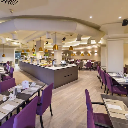 Ramada By Wyndham Graz Otel 4*